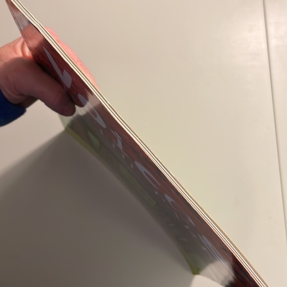 📚2/$6 Voices in the Park - Picture 5 of 12